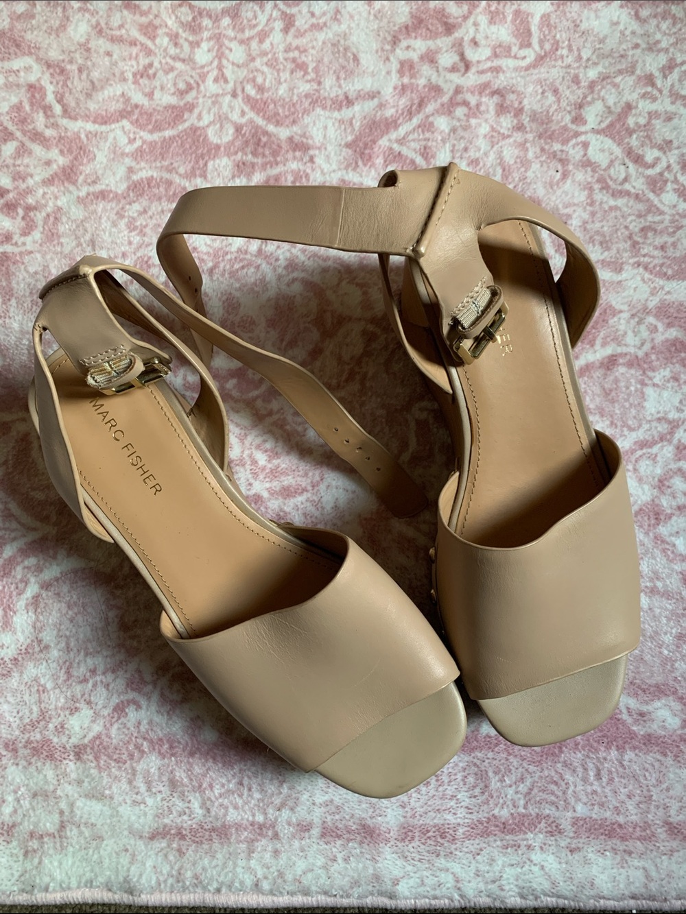 Marc Fisher Taupe Leather Open-Toe Ankle Strap platform Sandals - Women’s 8m